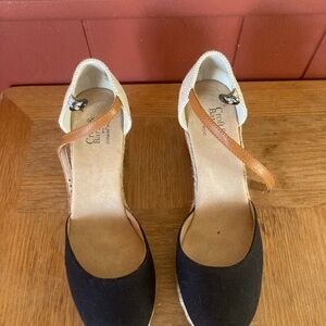 croft & barrow Black and Tan Two-Tone Wedge Sandals